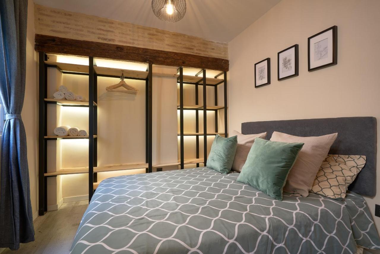 Loft En Triana Apartment Sevilla Bagian luar foto